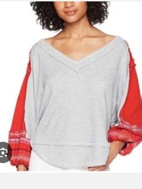 Light Gray V-Neck Pullover with Red Patterned Balloon Sleeves Sz S